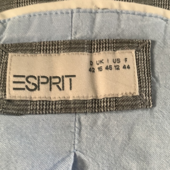 ESPRIT vest, gently used. - Picture 5 of 5